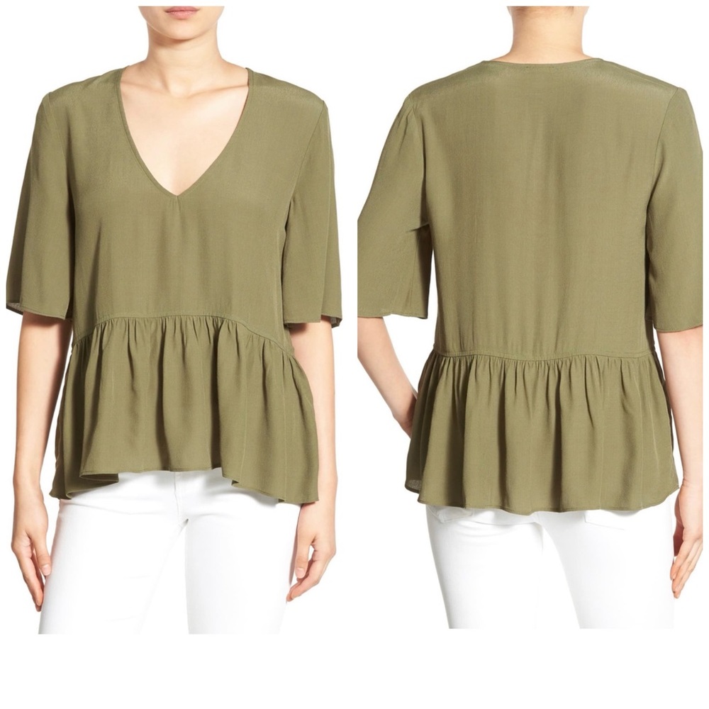V-Neck Peplum tee